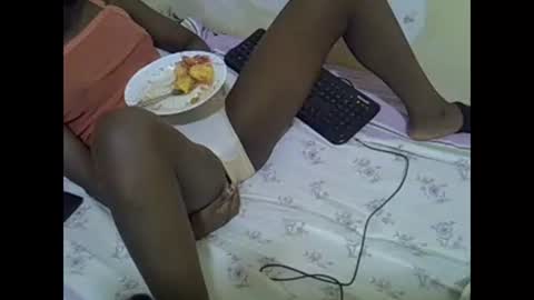 prettyalma online show from January 5, 2025, 11:59 am