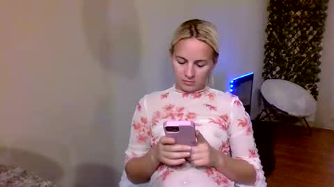 Missy  Jack online show from December 22, 2025, 7:00 pm