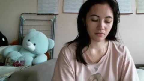 Bella online show from December 1, 2025, 8:30 am