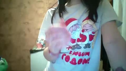 Bella online show from April 13, 2026, 8:03 pm