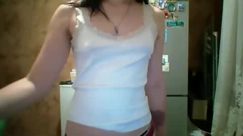 Bella online show from May 18, 2026, 8:47 pm