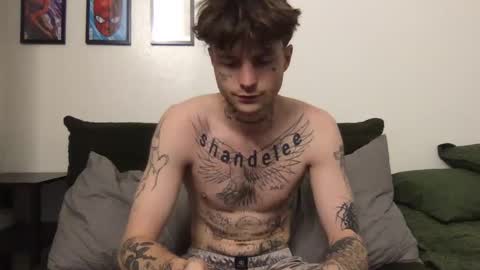 Snapshot of prettyboyszn chatting on October 14, 2025, 6:31 pm pretty boy online show from October 14, 2025, 6:31 pm