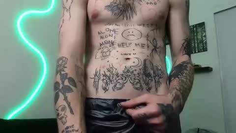 Snapshot of prettyboyszn chatting on November 5, 2025, 4:34 am pretty boy online show from November 5, 2025, 4:34 am