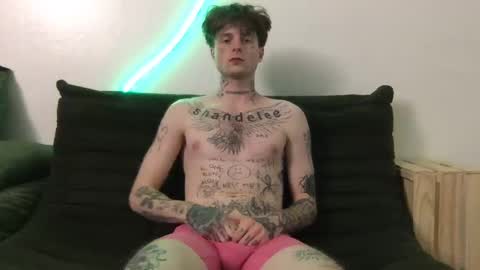 Snapshot of prettyboyszn chatting on November 6, 2025, 4:57 am pretty boy online show from November 6, 2025, 4:57 am