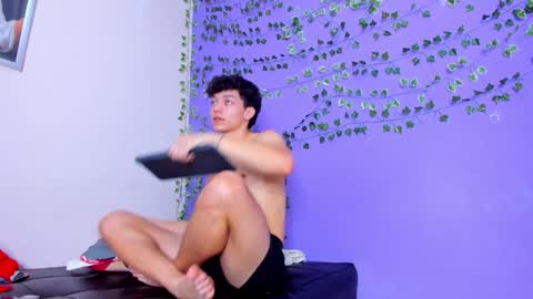 Enzo  Denis online show from February 1, 2025, 10:44 pm