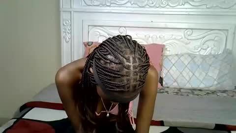 Snapshot of prettybunnny chatting on October 12, 2025, 12:53 am Bunny online show from October 12, 2025, 12:53 am