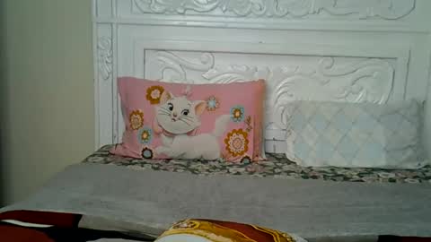 Snapshot of prettybunnny chatting on October 17, 2025, 3:36 pm Bunny online show from October 17, 2025, 3:36 pm