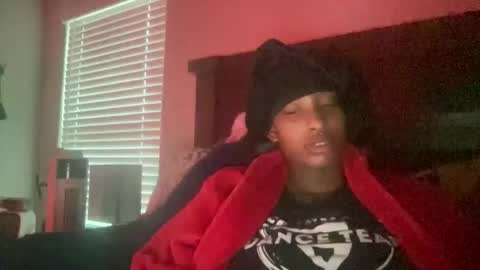 prettyfacefemale online show from April 7, 2026, 8:31 pm