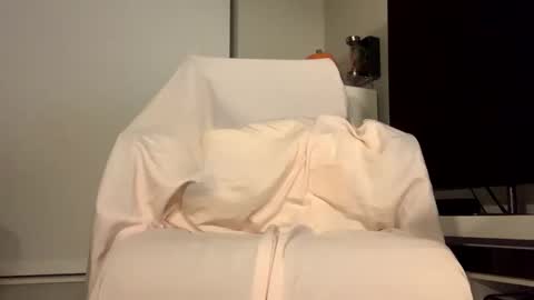 Pretty or Flacka  online show from November 14, 2025, 8:35 am