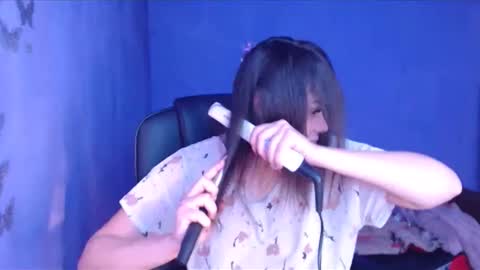 prettyjulliette online show from January 2, 2025, 11:20 am