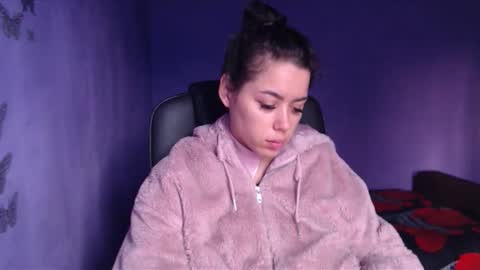 prettyjulliette online show from January 7, 2025, 12:41 pm