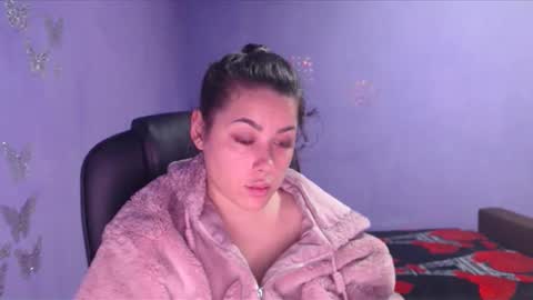 prettyjulliette online show from January 7, 2025, 3:54 pm