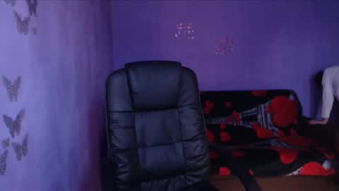 prettyjulliette online show from January 8, 2025, 10:48 am