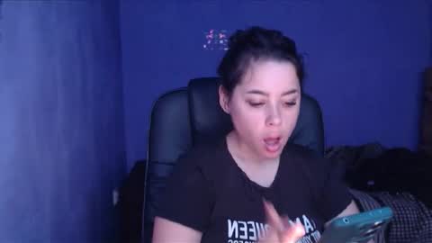 prettyjulliette online show from January 19, 2025, 1:55 pm