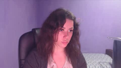 prettyjulliette online show from February 4, 2025, 6:38 pm
