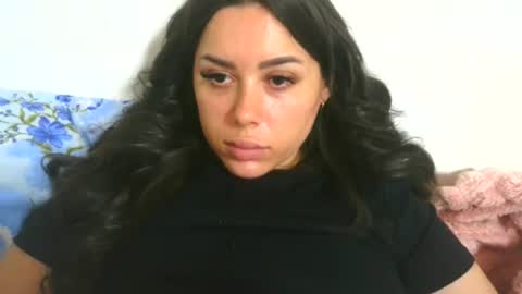 prettyjulliette online show from June 24, 2026, 6:18 pm
