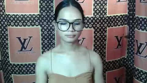 prettykhelcy online show from February 11, 2026, 2:27 am