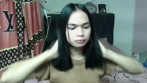 prettykhelcy online show from May 12, 2026, 11:24 pm