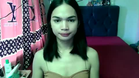 prettykhelcy online show from May 25, 2026, 1:44 am
