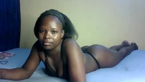 Melly online show from October 3, 2025, 7:00 pm