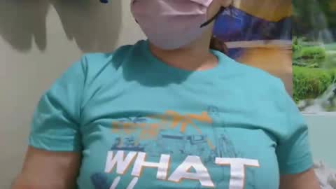 Snapshot of prettynhing chatting on October 6, 2025, 2:03 pm Nhing online show from October 6, 2025, 2:03 pm