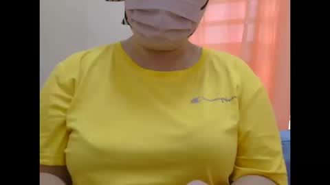 Snapshot of prettynhing chatting on October 11, 2025, 2:33 am Nhing online show from October 11, 2025, 2:33 am