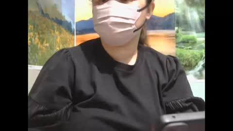 Snapshot of prettynhing chatting on October 13, 2025, 12:38 pm Nhing online show from October 13, 2025, 12:38 pm