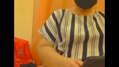 Snapshot of prettynhing chatting on October 27, 2025, 1:59 pm Nhing online show from October 27, 2025, 1:59 pm