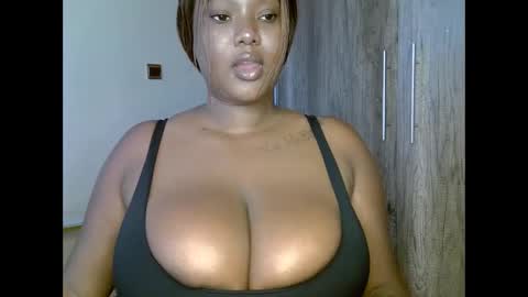 Snapshot of prettypearl_ chatting on February 5, 2025, 9:46 am pearl online show from February 5, 2025, 9:46 am