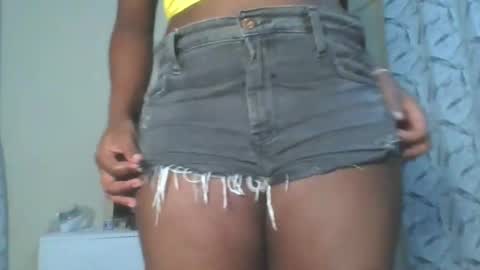 prettypussy_24 online show from May 20, 2026, 12:22 pm