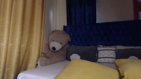 sasha online show from October 30, 2025, 1:34 pm