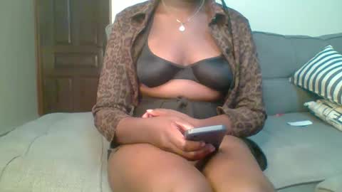 pretty queen online show from February 18, 2025, 12:04 am