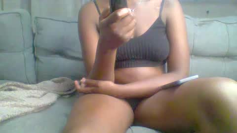 pretty queen online show from February 20, 2025, 12:08 am