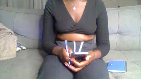 pretty queen online show from February 23, 2025, 1:13 am