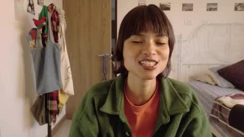 Snapshot of prettyrare chatting on February 27, 2026, 10:32 pm Juli online show from February 27, 2026, 10:32 pm