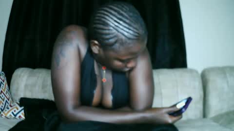 prettyreen online show from February 7, 2025, 9:37 pm