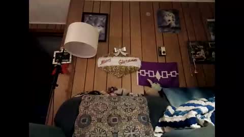 prettysolid7 online show from December 4, 2025, 11:41 am