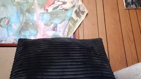 prettysolidd7 online show from February 8, 2025, 10:08 pm