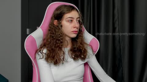 Snapshot of prettysomething chatting on February 4, 2025, 7:07 am Sophie next stream will be at Monday i will wait you guys online show from February 4, 2025, 7:07 am