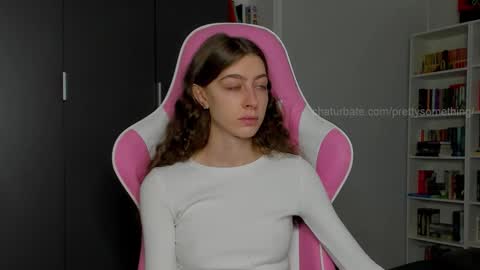 Snapshot of prettysomething chatting on September 24, 2025, 6:50 am Sophie next stream will be at Monday i will wait you guys online show from September 24, 2025, 6:50 am