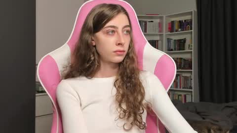 Sophie  next stream will be at Monday  i will wait you guys  online show from May 30, 2026, 3:09 pm