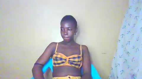 Snapshot of prettyzuzu chatting on September 11, 2025, 5:40 am prettyzuzu online show from September 11, 2025, 5:40 am