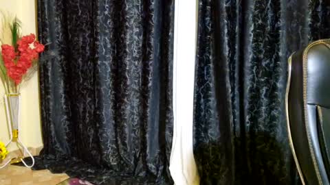 priceless_sexy online show from March 5, 2025, 2:03 am