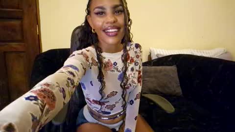priceless_sexy online show from March 13, 2026, 11:33 pm
