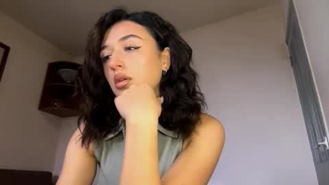 Sofi online show from December 2, 2025, 10:42 am