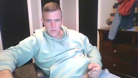 Snapshot of primetimeride chatting on October 31, 2025, 12:17 pm primetimeride online show from October 31, 2025, 12:17 pm