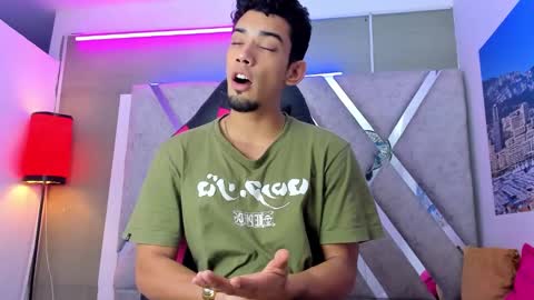 prince_arthur77 online show from October 18, 2025, 1:45 pm