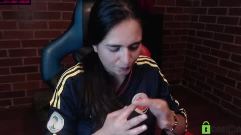 Snapshot of princesa_leia_zathur chatting on June 1, 2026, 10:55 pm Leia online show from June 1, 2026, 10:55 pm