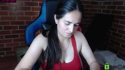Snapshot of princesa_leia_zathur chatting on June 6, 2026, 10:14 pm Leia online show from June 6, 2026, 10:14 pm