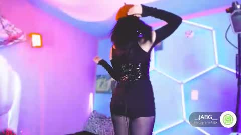 Beth   online show from October 17, 2025, 1:09 am